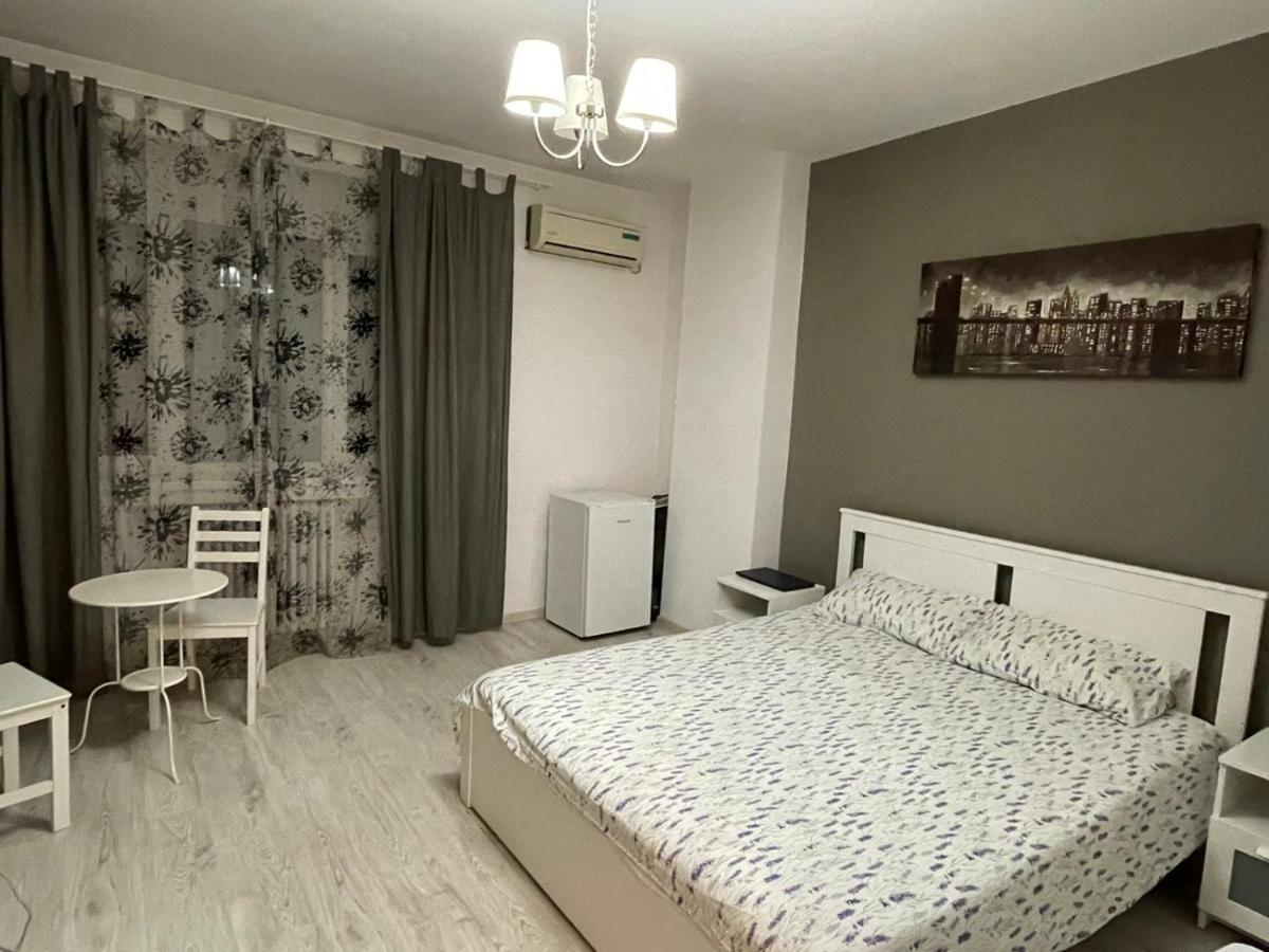 Centru Charming New Apartament Piata Universitate Lägenhet Bukarest Exteriör bild