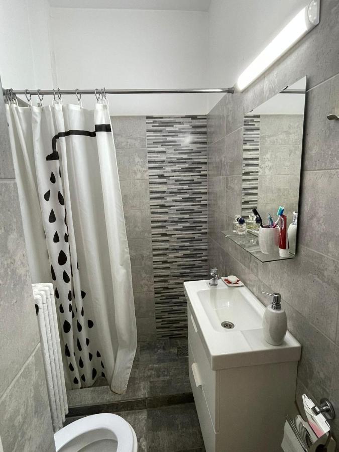 Centru Charming New Apartament Piata Universitate Lägenhet Bukarest Exteriör bild